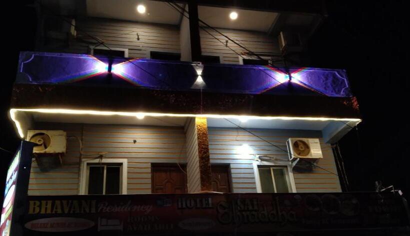 Номер Economy, Bhavani Residency