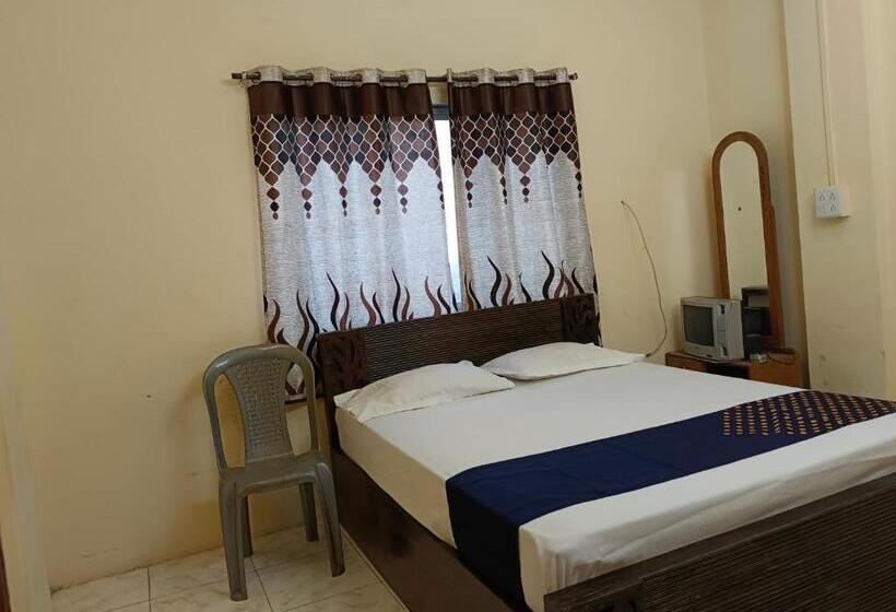 Номер Economy, Bhavani Residency