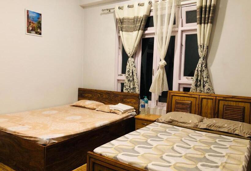 Номер Стандарт, Sherpas Enclave