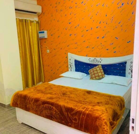 Трехместный Номер Классика, Oyo 93262 A1