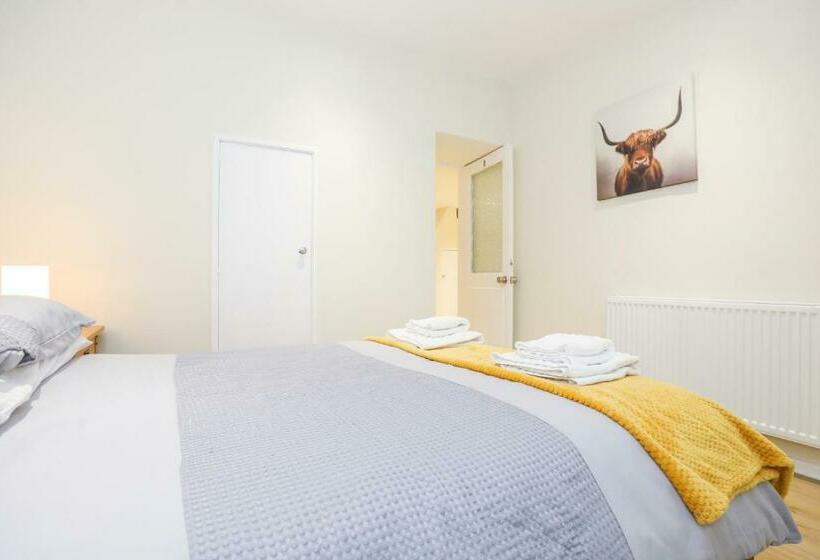 Номер Стандарт, Mystayinn Tomnahurich Guest House