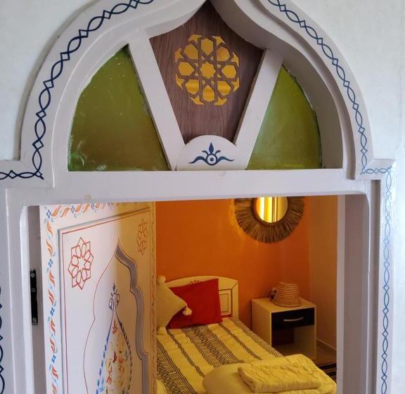 اتاق اکونومی, Surf & Salsa Guesthouse