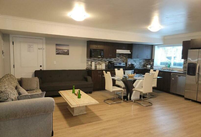 Family Suite, Oscar Inn & 2bd Family Suite Or Private Room