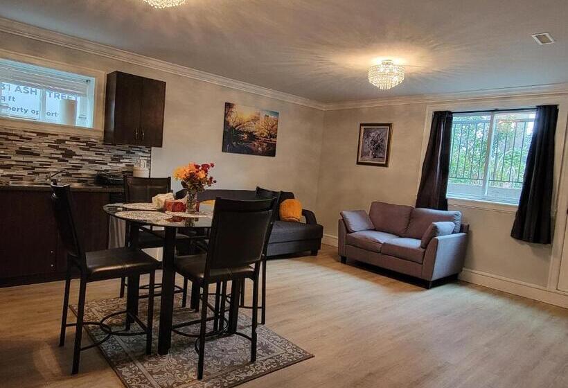 Family Suite, Oscar Inn & 2bd Family Suite Or Private Room
