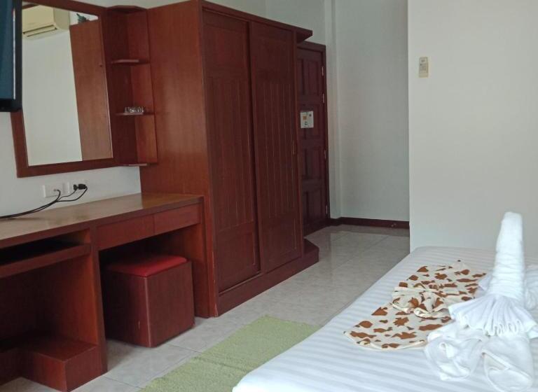 Quarto Estandar Vista Montanha, New Forest Patong