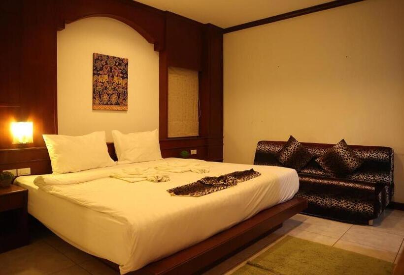 Quarto Estandar, New Forest Patong