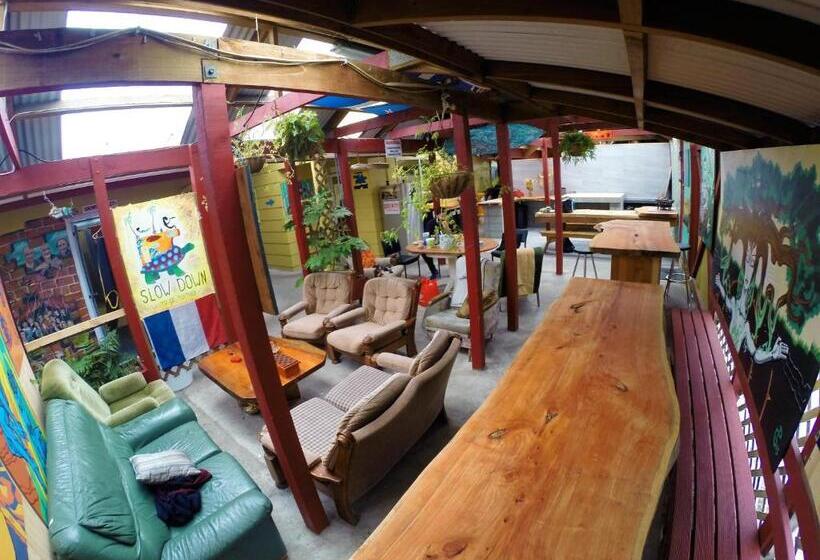 Семейный Номер, Bazil S Backpackers Bbh Hostel & Surf School