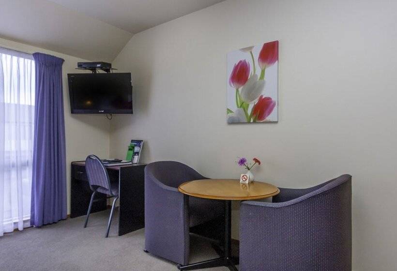 Студия Superior, Deans Bush Motel