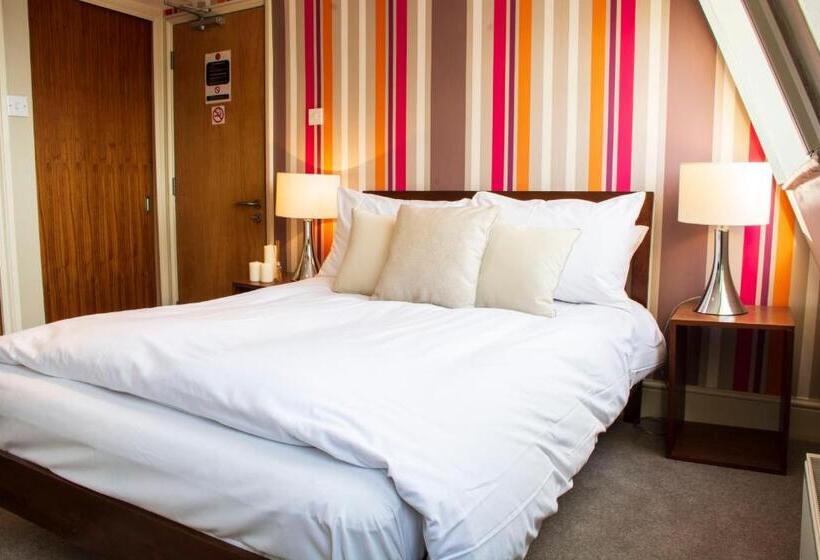 Номер Basic, Amherst Brighton