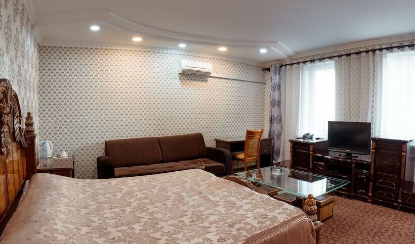 اتاق لوکس, Grand