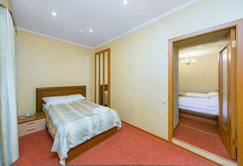 اتاق استاندارد سه نفره, Prestige House Verona