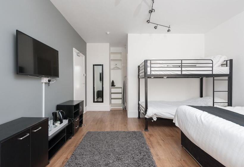 Quarto Quádruplo Premium, Innit Bliss