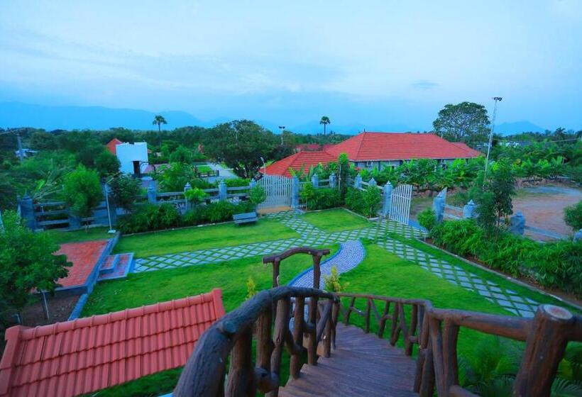标准间带山景, Selvamathi Farm Resorts
