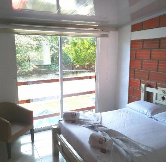 マウンテンビュースタンダードルーム, Hostal La Macarena