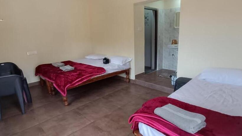 经济型三人房间, Greenstone Resort Hampi