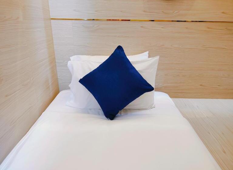 اتاق استاندارد با سرویس بهداشتی مشترک, Icon Hotel Hatyai