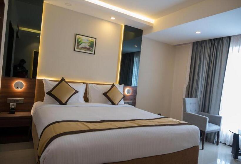 Номер Deluxe, Golden Retreat