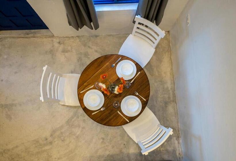 オーシャンビュースイート, Greek Bay