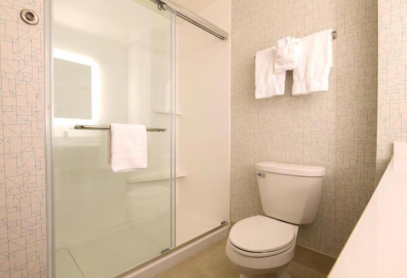 Номер Deluxe Адаптированный для Инвалидов, Holiday Inn Express & Suites Monroe, An Ihg