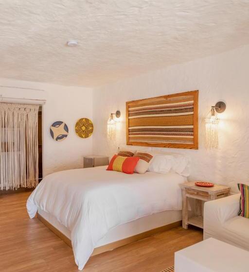 اتاق لوکس, Bora Bora Beach Club