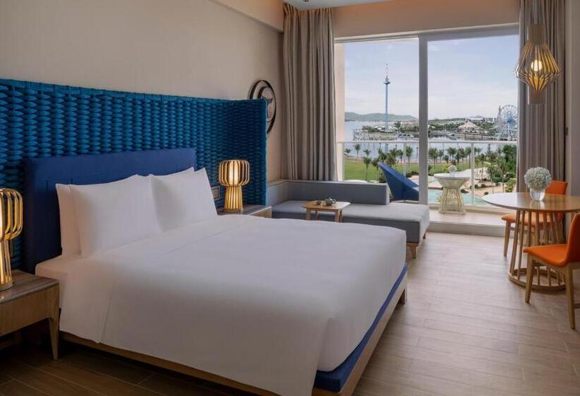 Номер Клуб Кровать Кинг, Hyatt Regency Hainan Ocean Paradise Resort