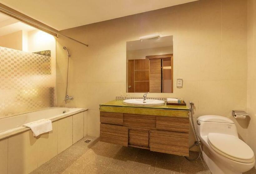 Номер Deluxe, Vietsovpetro Hotel Dalat