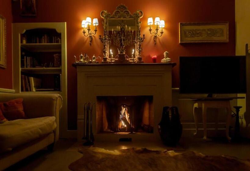 ویلای سوپریور 1 خوابه, Vilegiatura/florica Socolescu Villa