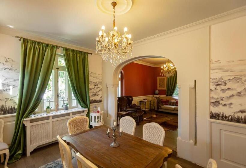 ویلای سوپریور 1 خوابه, Vilegiatura/florica Socolescu Villa