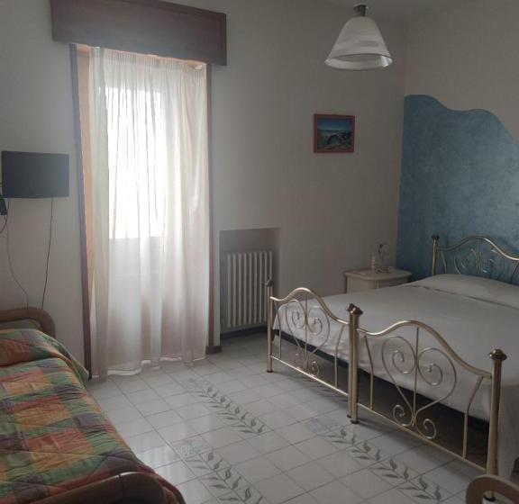 标准三人间, B&b Il Cedro
