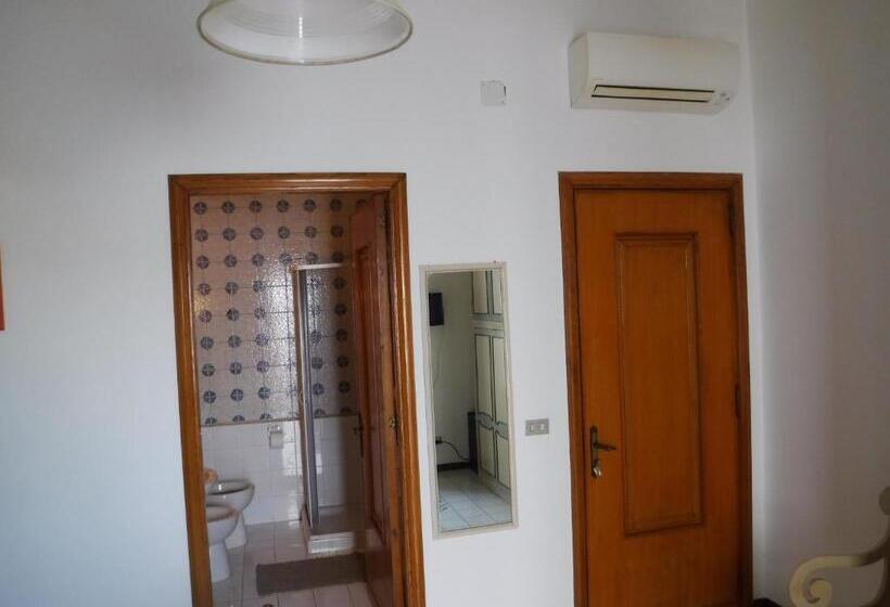 اتاق استاندارد سه نفره, B&b Il Cedro
