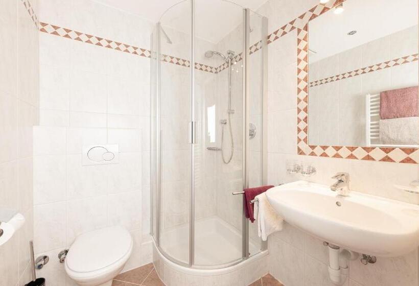Номер Стандарт с Балконом, Pension Gulla   Ferienhaus Appartements B&b