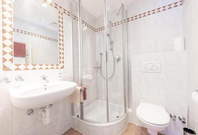 Номер Стандарт с Балконом, Pension Gulla   Ferienhaus Appartements B&b