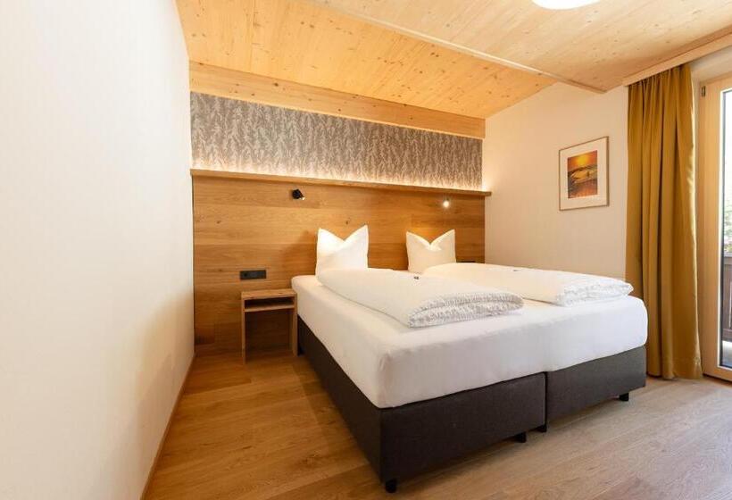Трехместный Номер Стандарт с Балконом, Pension Gulla   Ferienhaus Appartements B&b