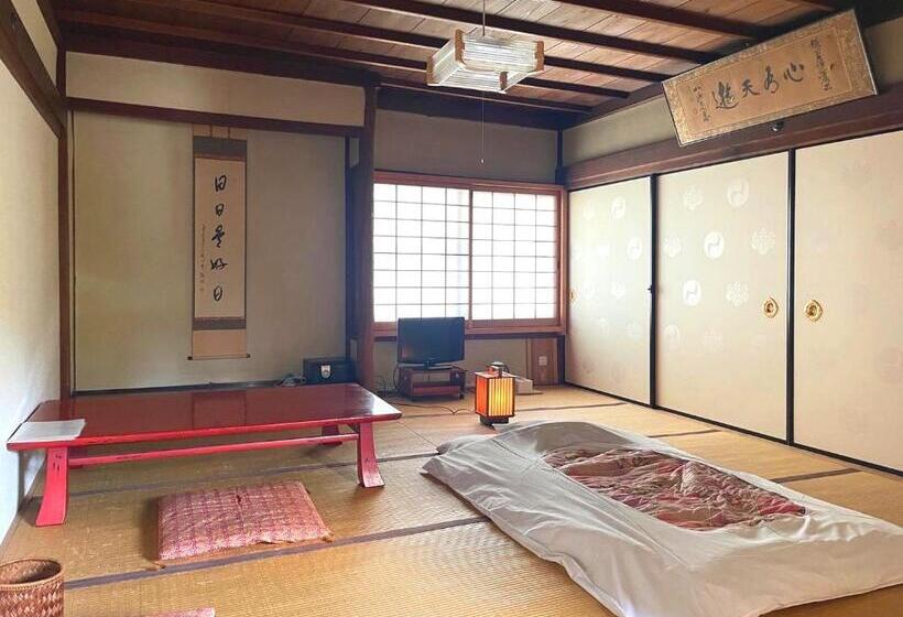 이코노미 트리플 룸, 清浄心院