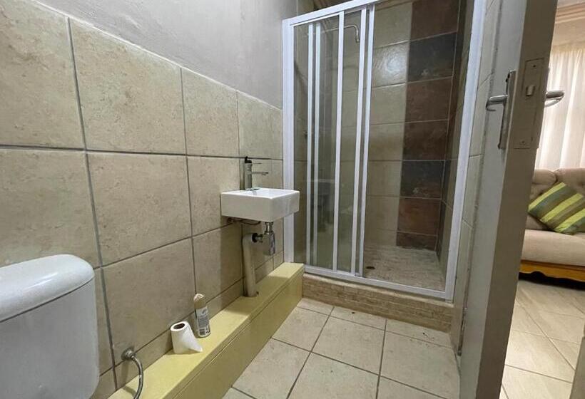 Номер Стандарт, Nite Owl B&b