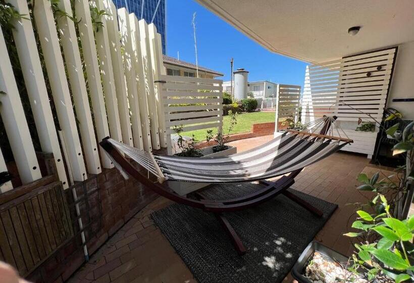 דירת דלוקס 2 חדרי שינה, Breakers North Absolute Beachfront Apartments