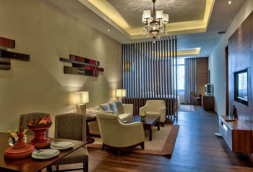 استودیو استاندارد با تخت کینگ, Hilton Nay Pyi Taw