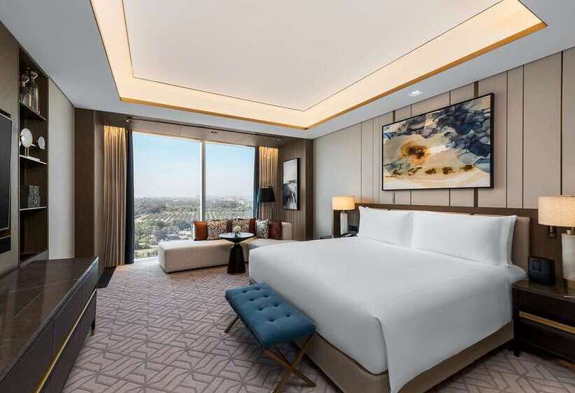 استودیو استاندارد با تخت کینگ, Hilton Nay Pyi Taw