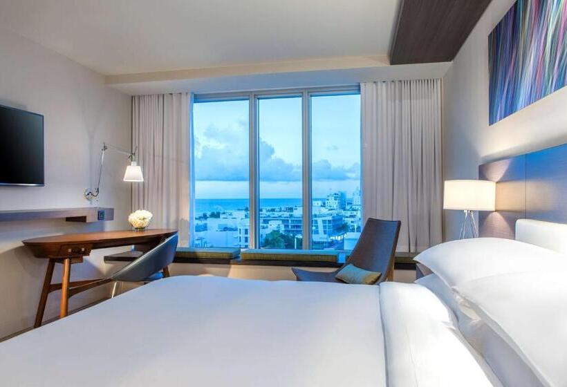 اتاق استاندارد با تخت بزرگ, Hyatt Centric South Beach Miami