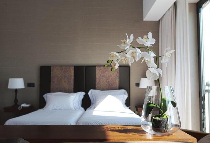Полулюкс, Real Abadia, Congress & Spa