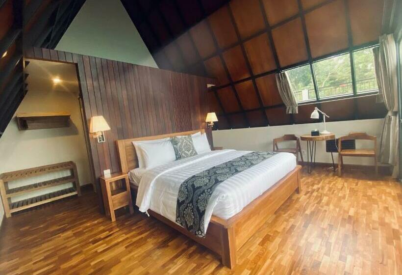 Люкс с Балконом, Bukit Tiga Lima Boutique