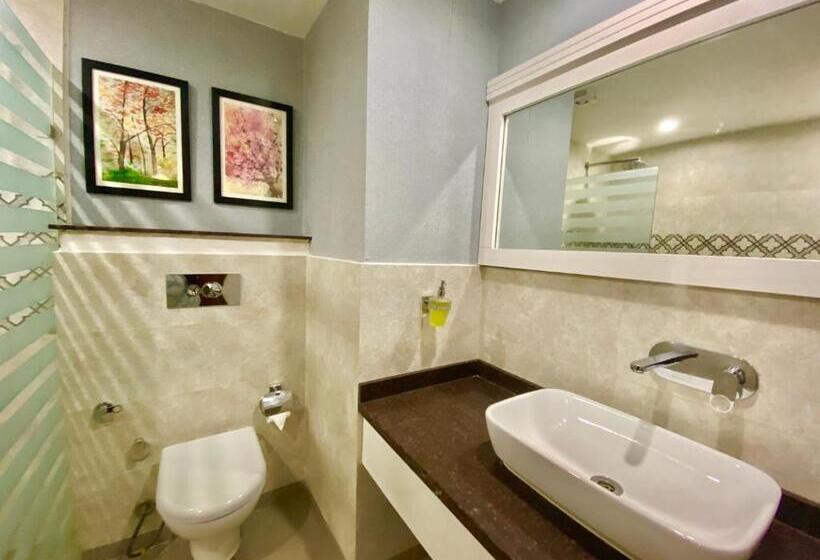 اتاق سوپریور با تخت بزرگ, Green View By Green Tree Hotels