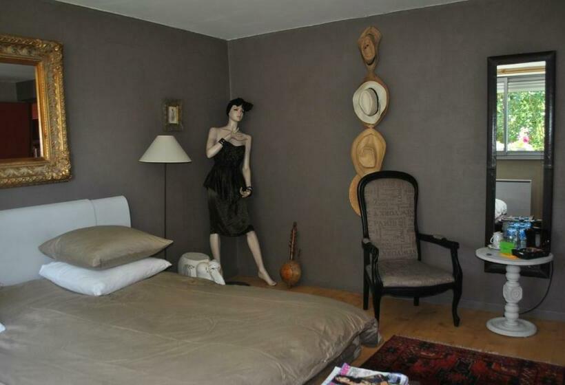 Номер Стандарт, Chambres D Hôtes La Tribu