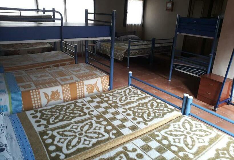 Кровать в Общей Комнате, Albergue Turístico Las Eras
