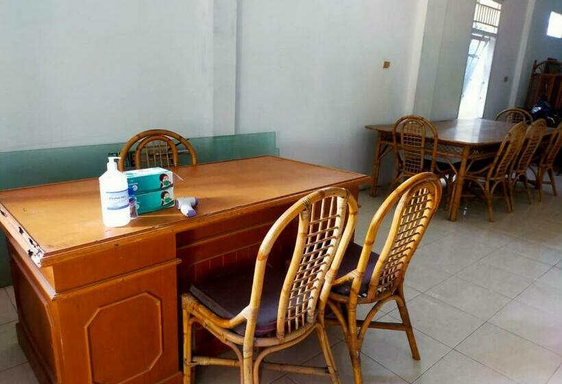 스탠다드 룸, Ombai Guest House 27 Syariah Mitra Reddoorz