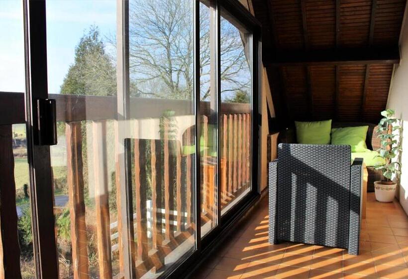 Номер Стандарт с Балконом, B&b La Gautraie
