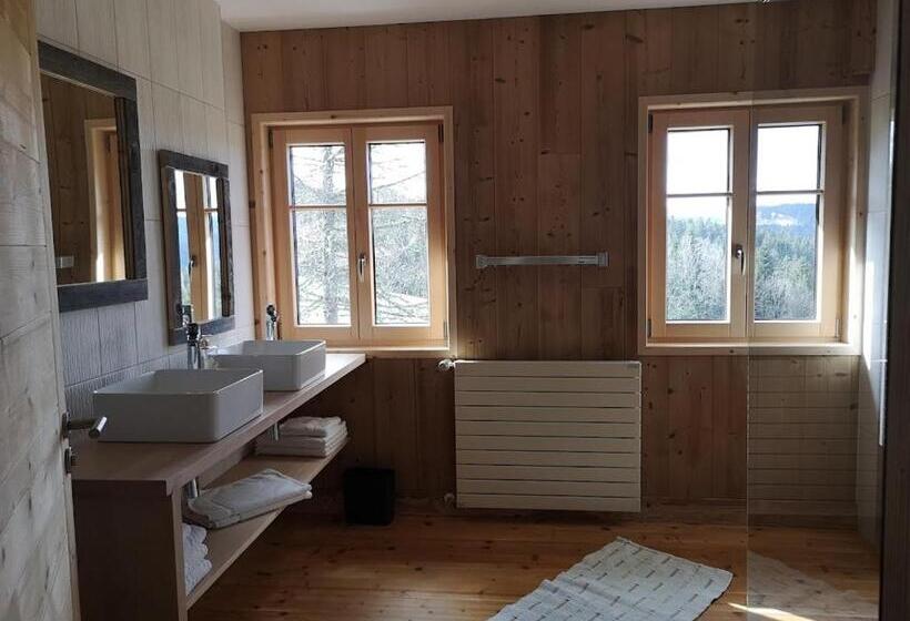 Четырехместный Номер Стандарт, Maison Le Rozet