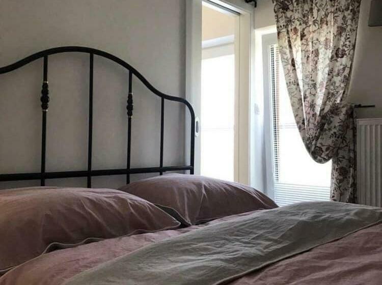 침실 1개 전망 아파트, Varalja Apartments