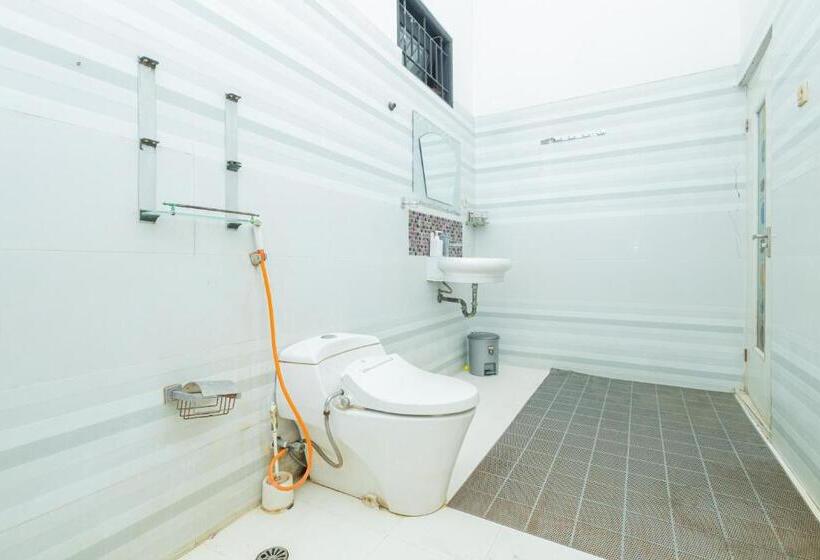 Номер Deluxe, Boss Residence Serang Mitra Reddoorz