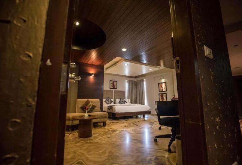 Номер Executive, Bizz The